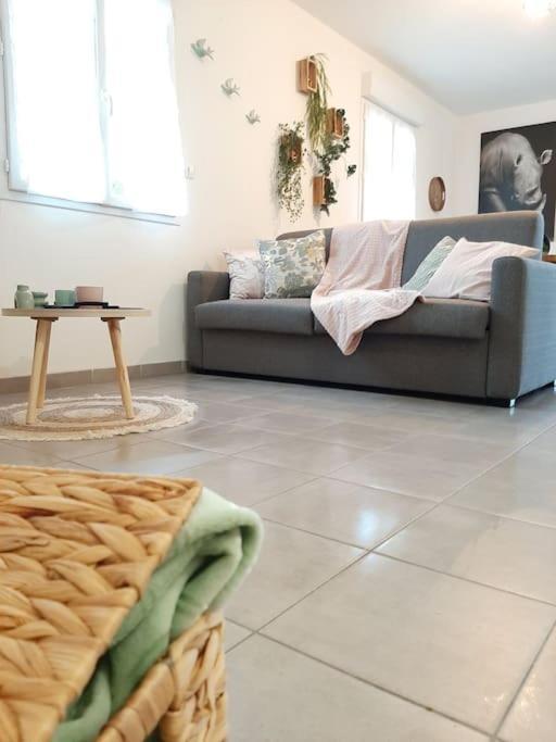 Apartament Proche Aeroport A Pied O' Jungle Tillé Zewnętrze zdjęcie